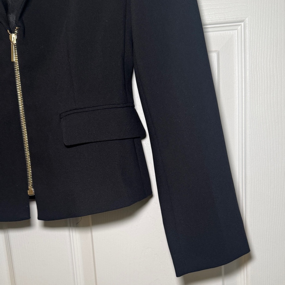 Zara Black Zip-Front Blazer with Shoulder Pads - Picture 7 of 15